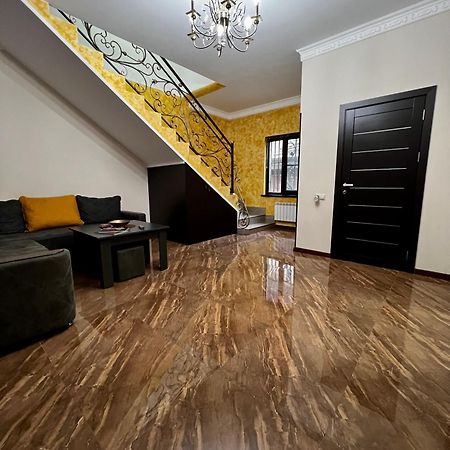 New , Comfortable 3 Bedroom House Erivan Dış mekan fotoğraf