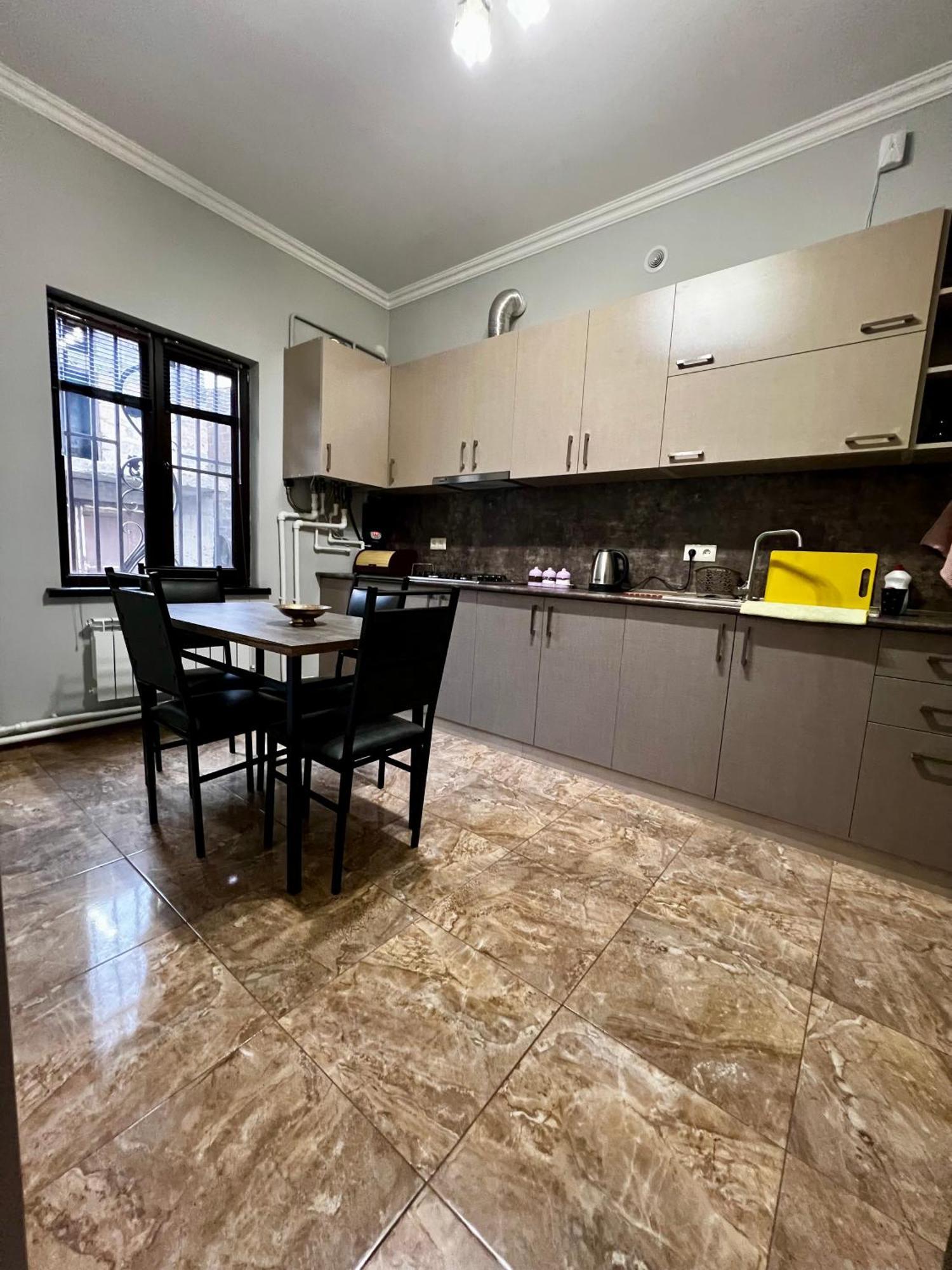 New , Comfortable 3 Bedroom House Erivan Dış mekan fotoğraf