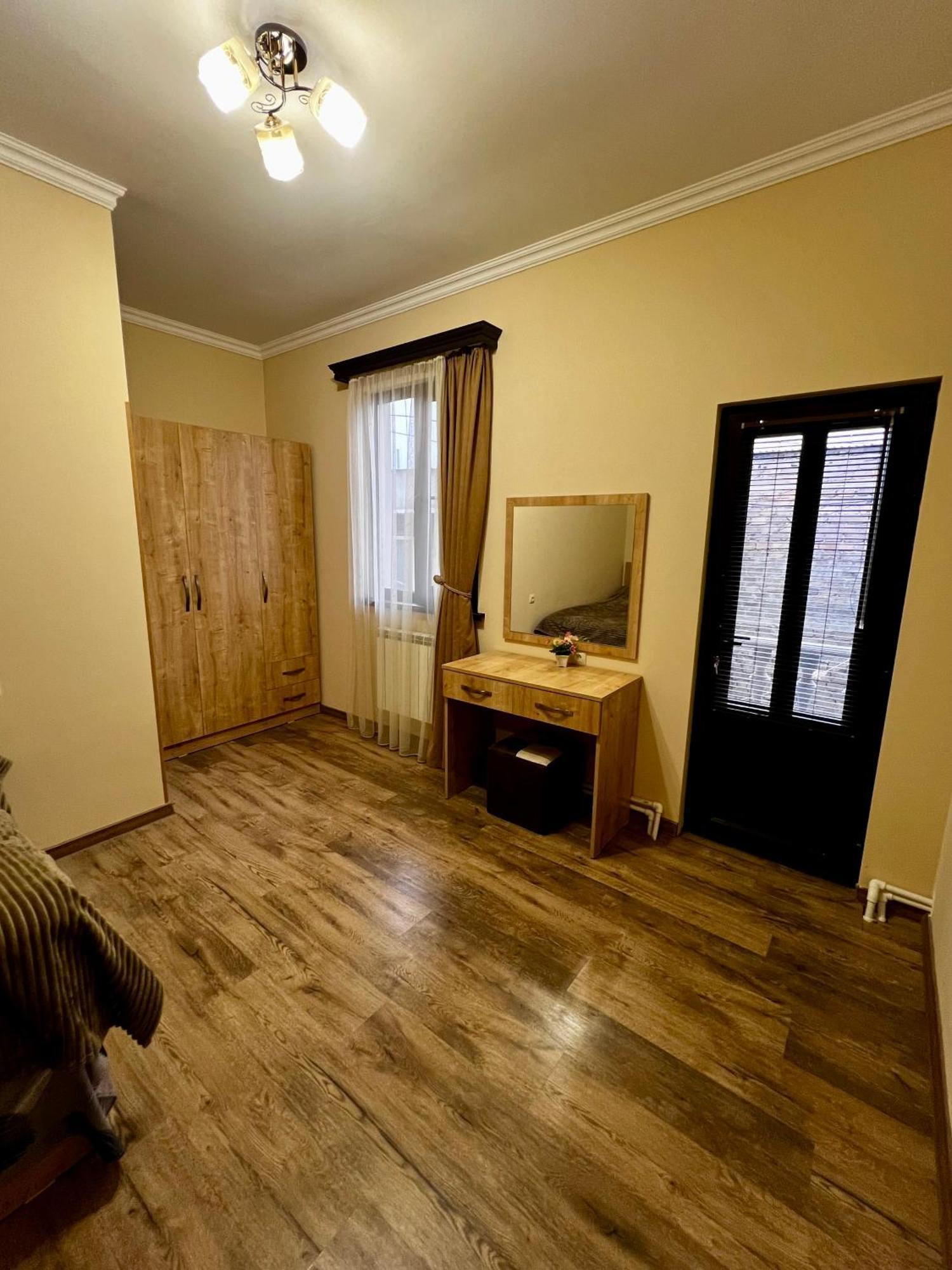 New , Comfortable 3 Bedroom House Erivan Dış mekan fotoğraf